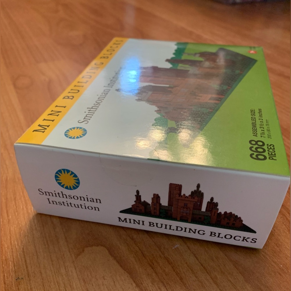 Smithsonian Institution Mini Building Blocks - Picture 3 of 3